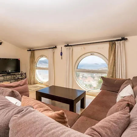 Lovely Flat Near With Shared Pool In アパート カルカン