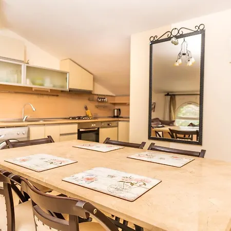 Lovely Flat Near With Shared Pool In アパート *