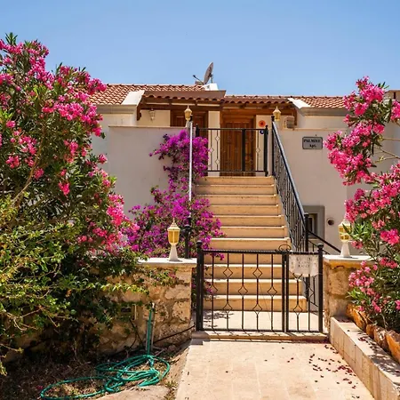 アパート Lovely Flat Near With Shared Pool In *