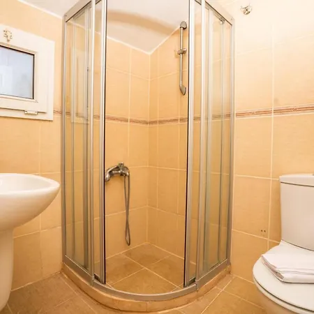 Lovely Flat Near With Shared Pool In アパート *